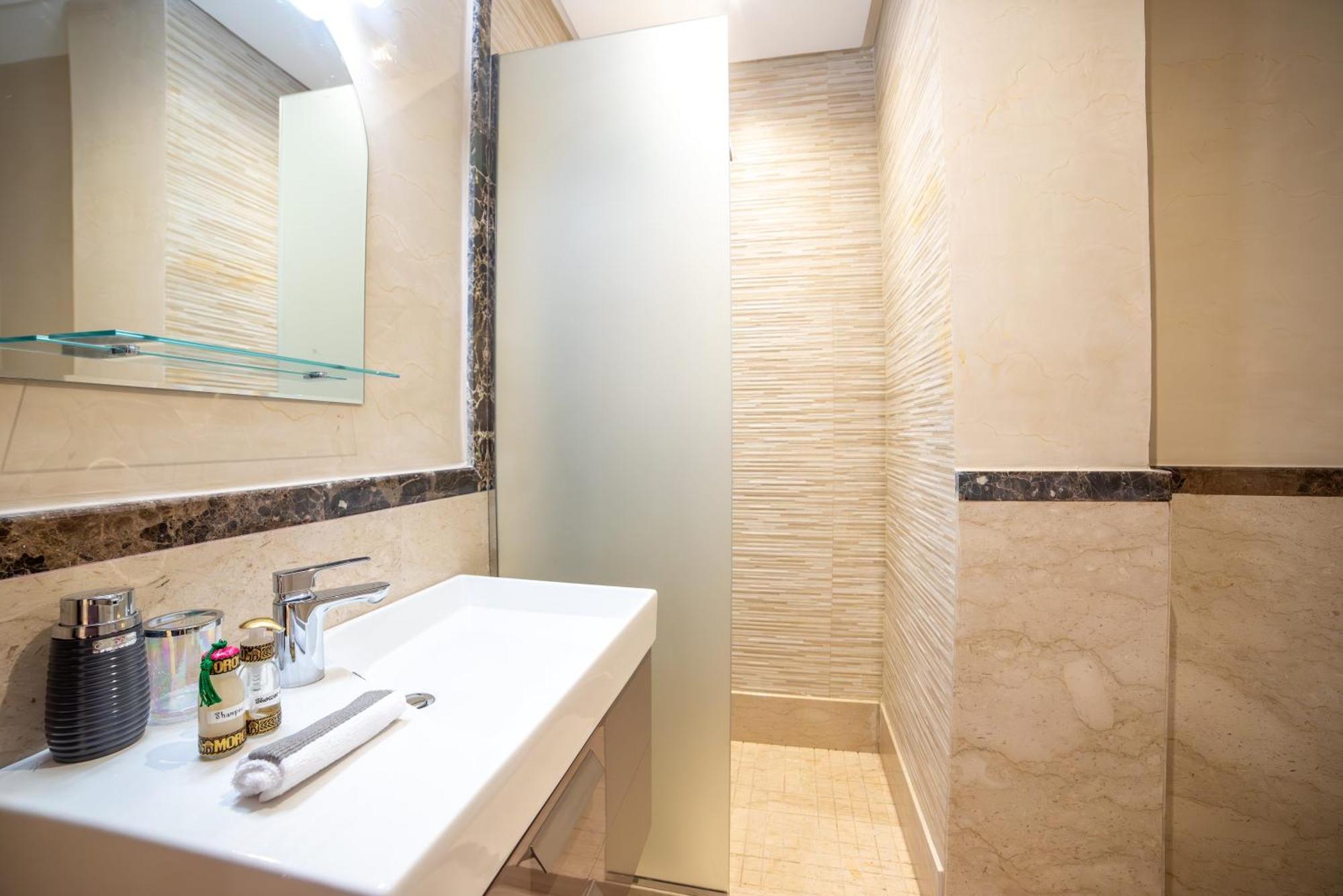 Luxury Seafront Apartment 101Sqm With Wi-Fi And Parking Agádír Exteriér fotografie